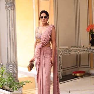Smritikamra_emcee — creator on Fancall