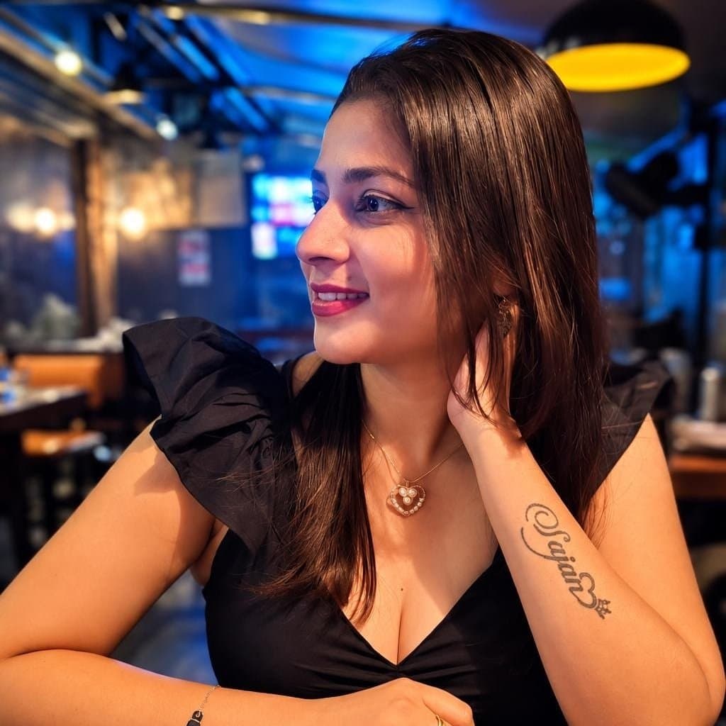 Divya Chiplunkar Shah — Fashion & Style creator on Fancall