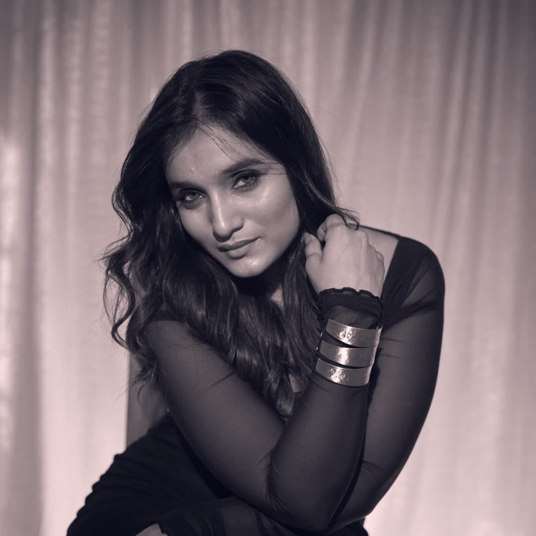 Dr.Preksha Patil | Fashion• Beauty • Lifestyle — Health & Wellness creator on Fancall