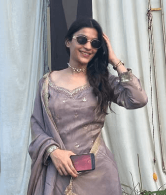 Shruti Vagrecha — Vlogs & Lifestyle creator on Fancall
