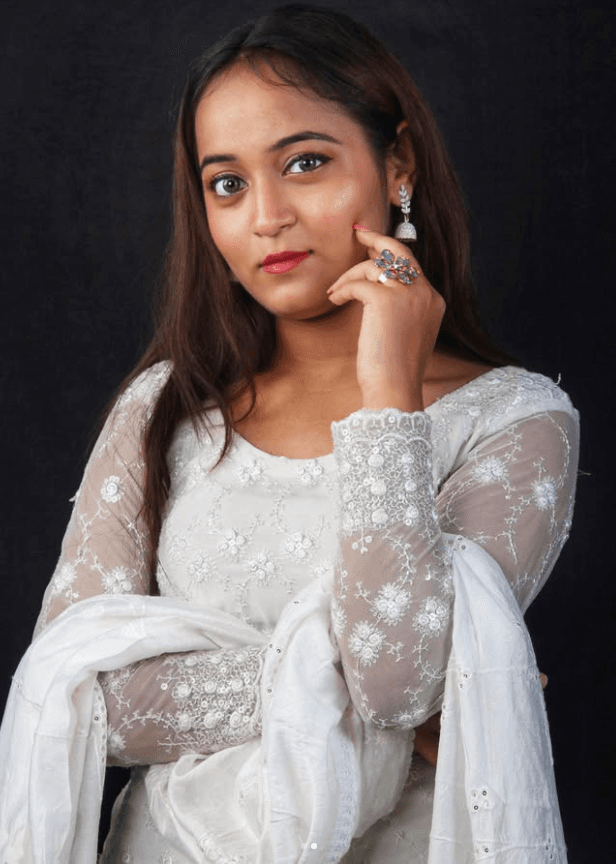 Yashika — Vlogs & Lifestyle creator on Fancall