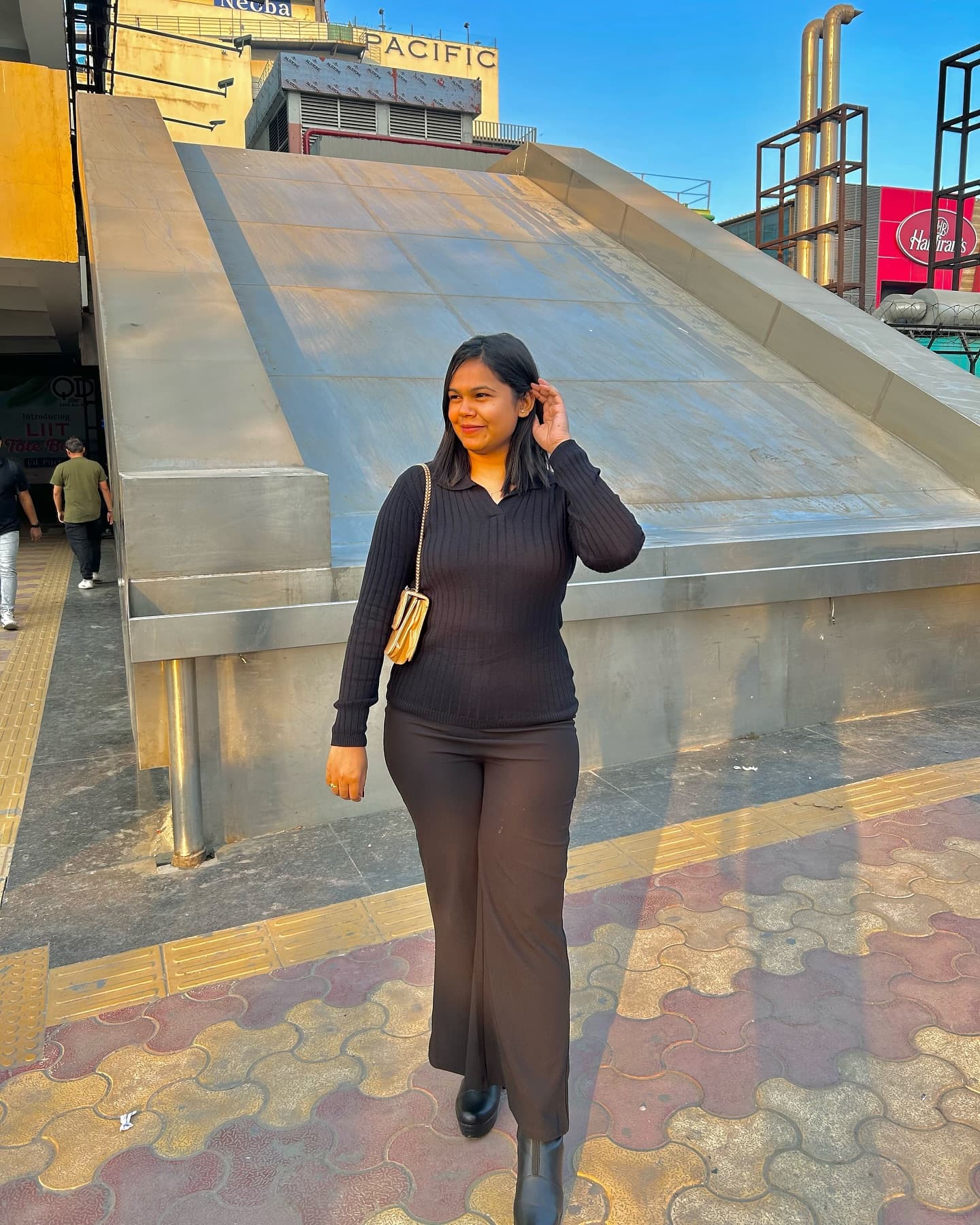 Swarania — Vlogs & Lifestyle creator on Fancall