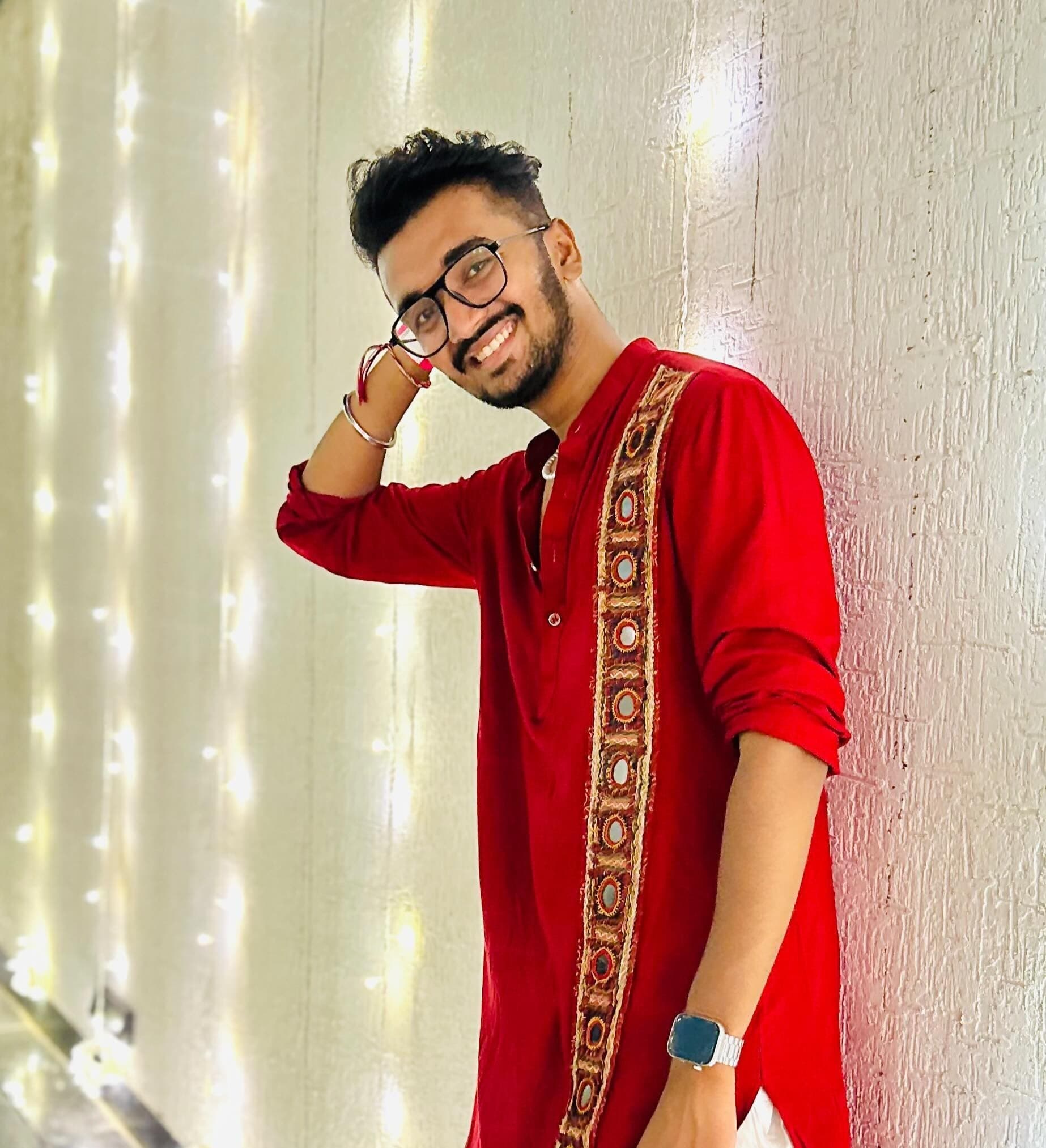 JAL PATEL ♨️ | FOOD TRAVEL LIFESTYLE — Knowledge & Learning creator on Fancall