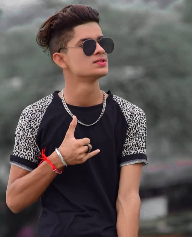 Lucky Dubey — Music creator on Fancall